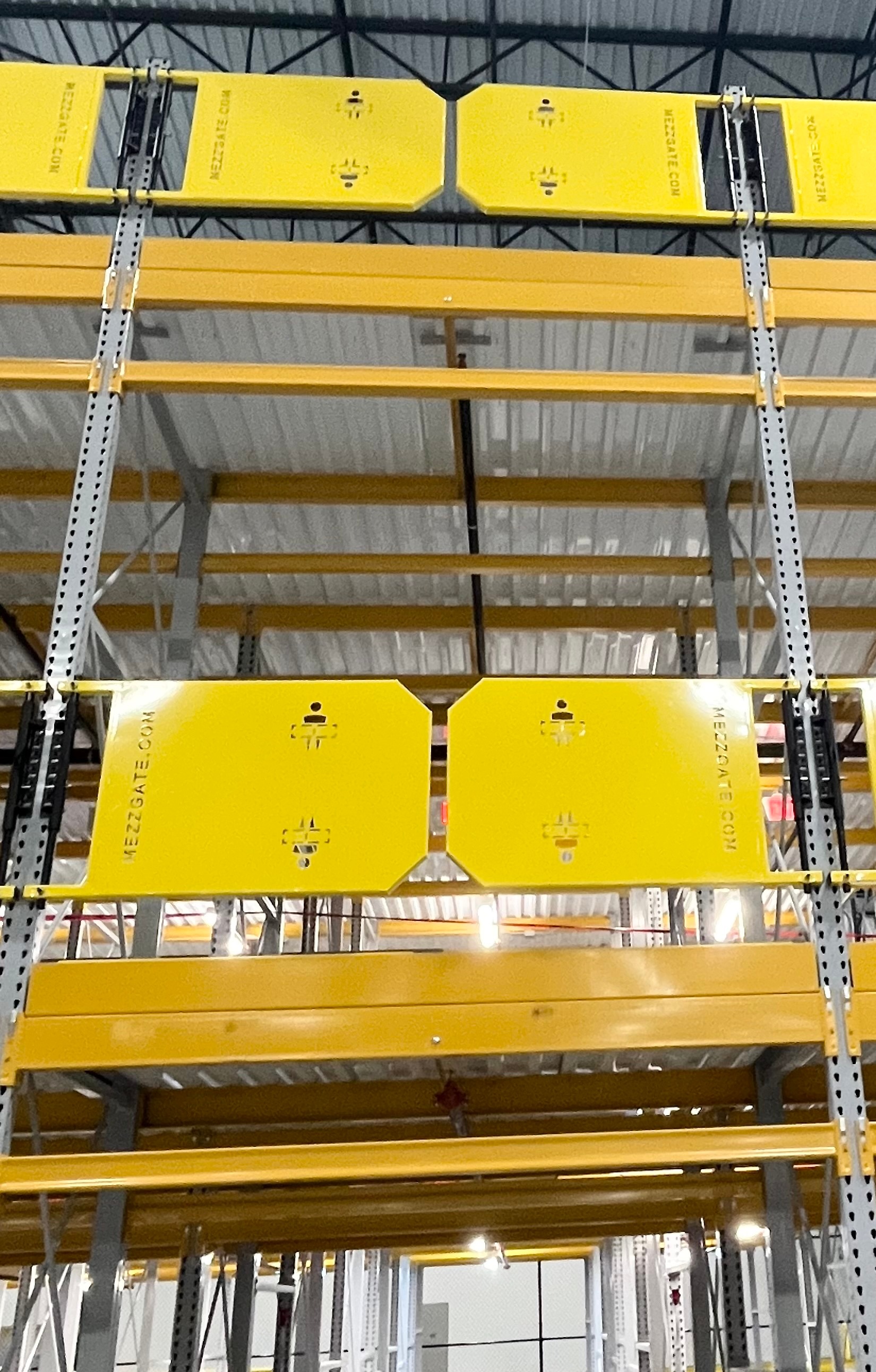 Pallet Flow Gates/Pallet Flow Lane Safety Gates 4