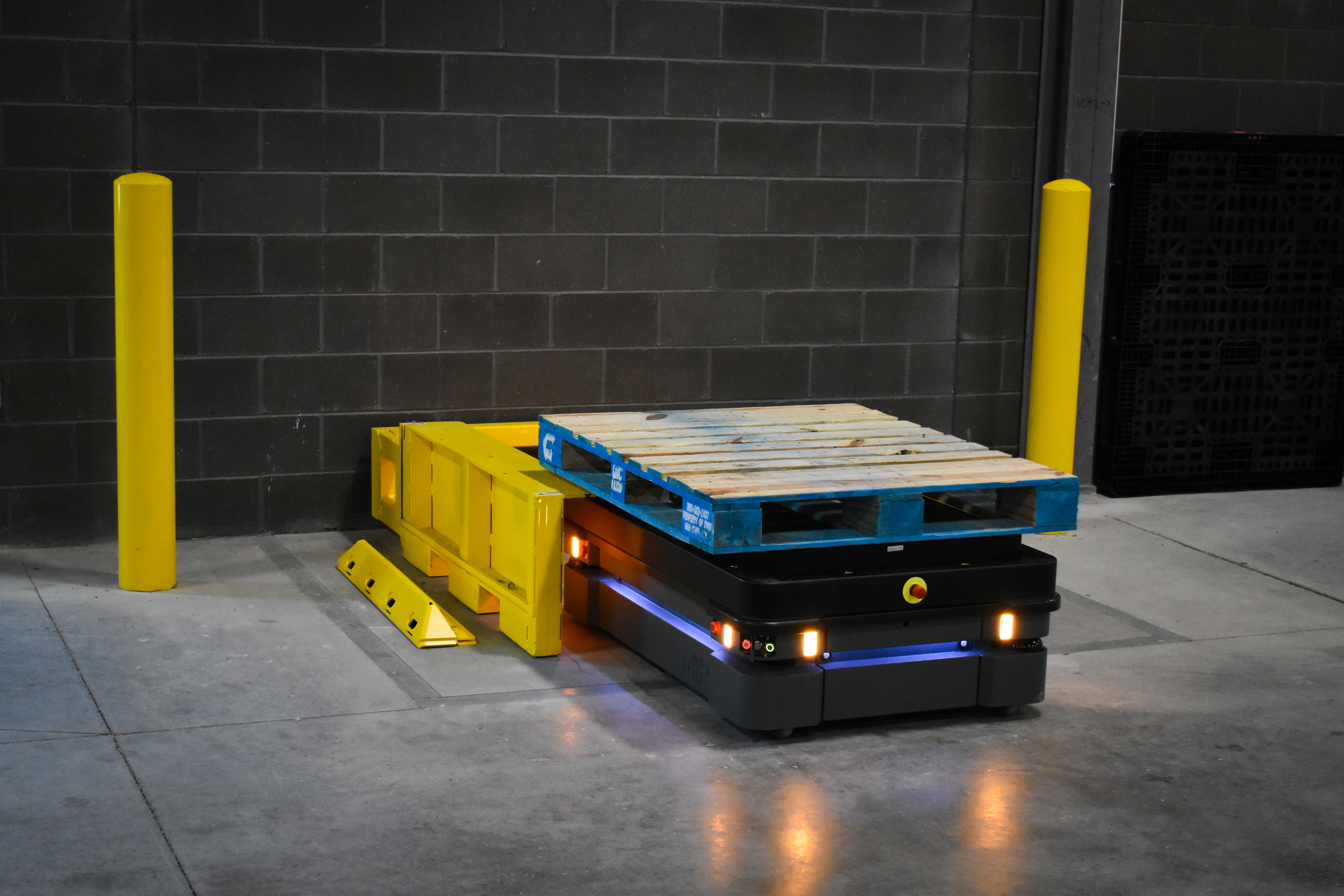 AHS, a Hy-Tek Material Handling Company - Image 5