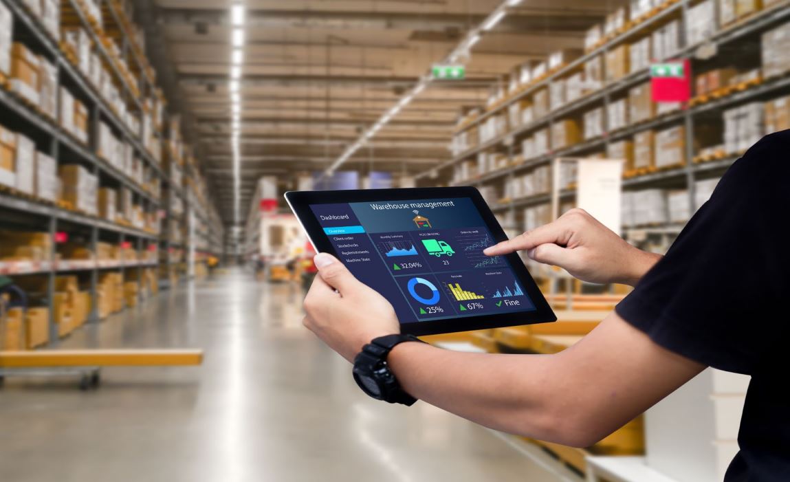 Digital Twin for Intralogistics